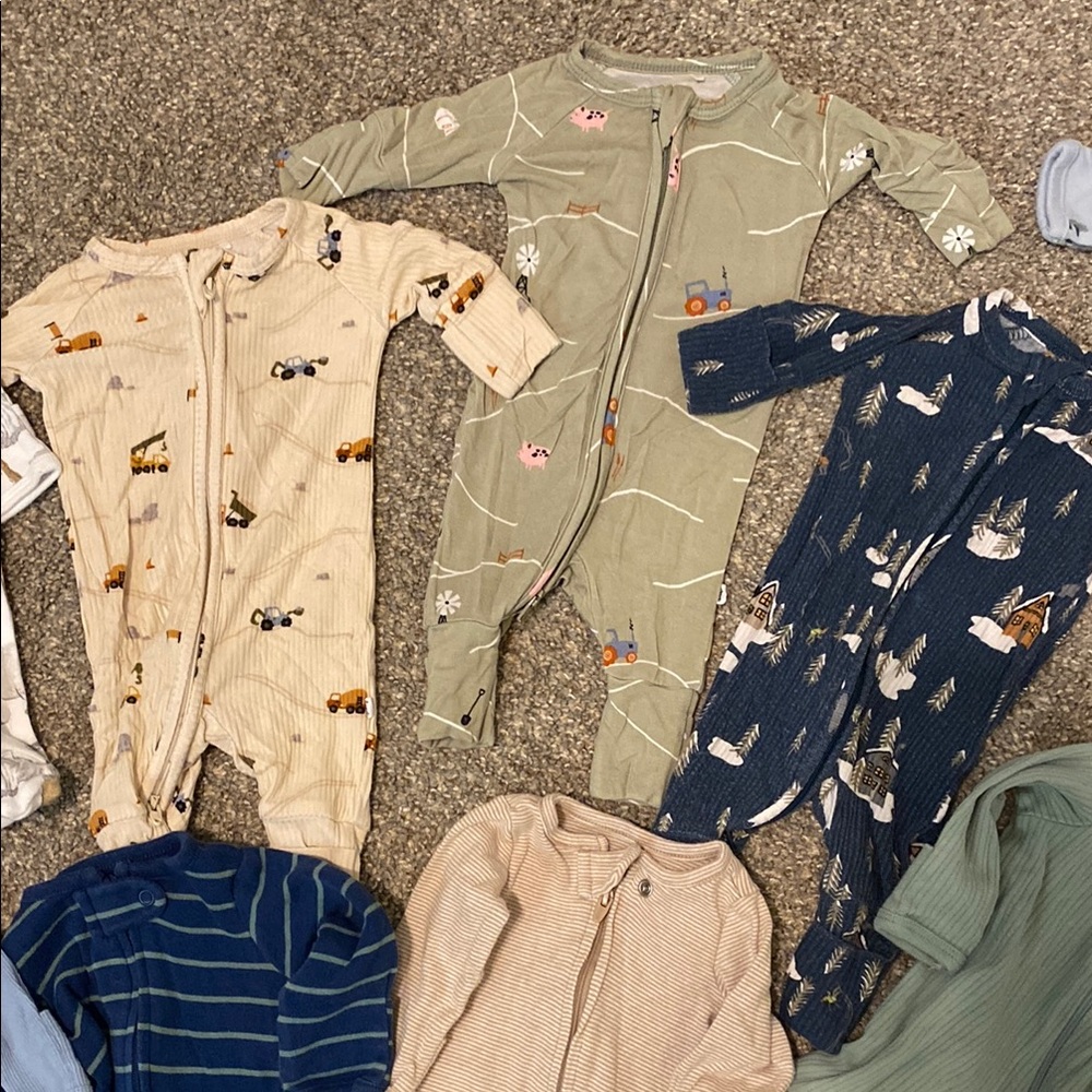 Preemie bundle 🥲 - Picture 2 of 5